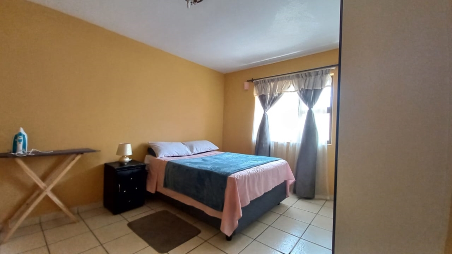 To Let 2 Bedroom Property for Rent in Generaal De Wet Free State